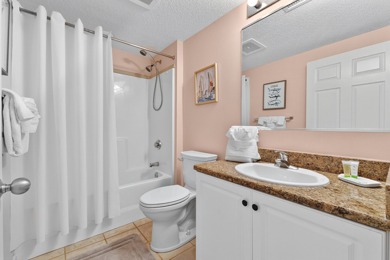 Interior 5, North Tower 208, Horry