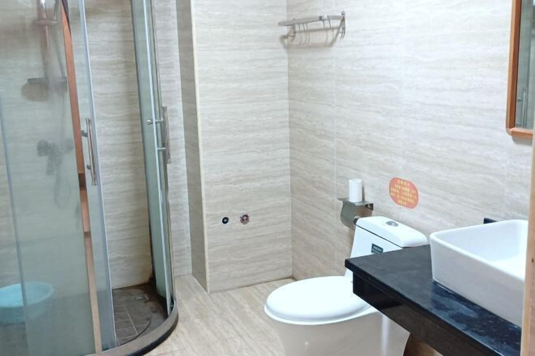 Bathroom 3, Jingxi Lu'an Business Hotel, Baise