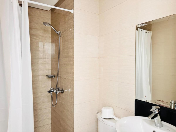 Bathroom 3, 150 Newport Boulevard near NAIA Terminal 3, Pasay City