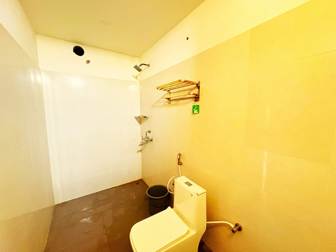 Bathroom 2, Hotel Ranjana Palace, Purnia