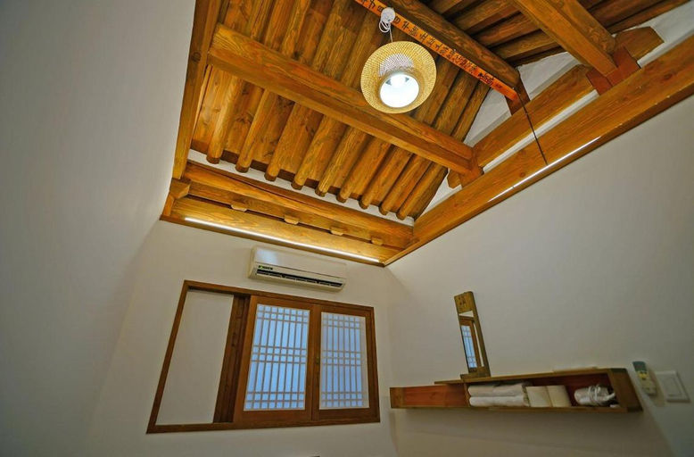 Others 5, Jeonju Hanok Agbae, Jeonju