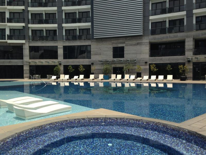 Sport & Beauty 2, Vy Rentals at Knightsbridge Residences Apartments, Makati City