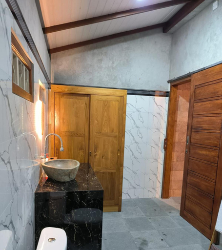 Bathroom 3, Ganayu Bali Villa, Buleleng