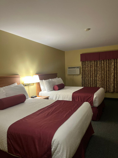 Bedroom 2, Shallow Bay Motel & Cabins Conference Centre, Division No. 9