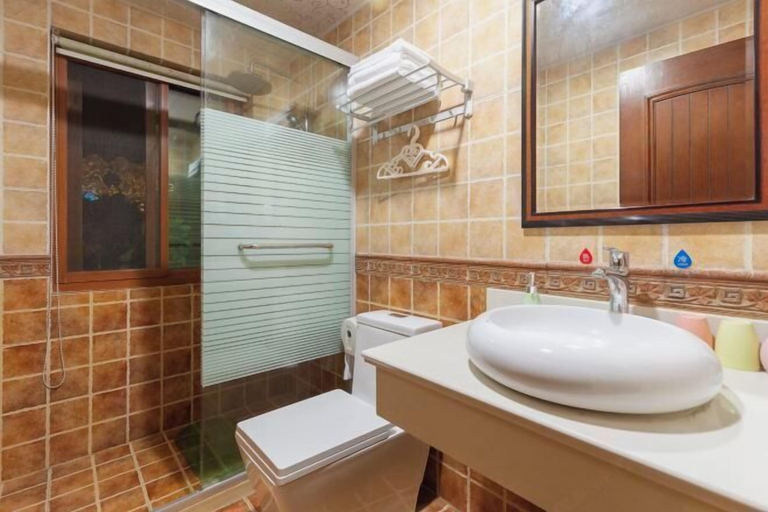 Bathroom 2, Zhouzhuang Hanshe Ziteng Bieyuan, Suzhou