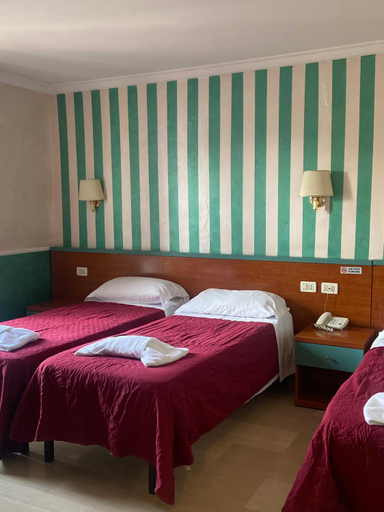 Bedroom 2, Hotel Center 3, Roma