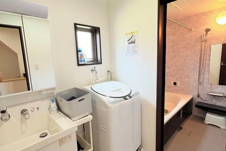 Bathroom 3, New cozy House near Kamogawa River　 STAR, Kyoto