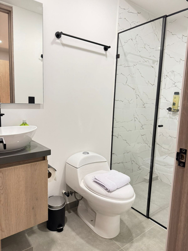 Bathroom 5, Edificio OA Aparta-suites, Medellín