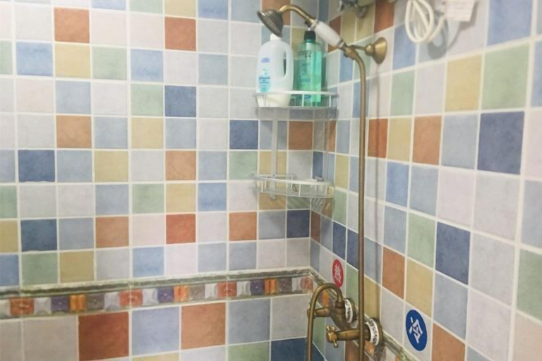 Bathroom 3, Tongli Jizhu Inn, Suzhou