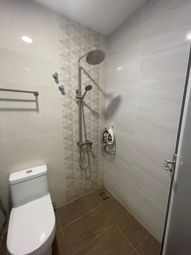 Bathroom 4, Lakeview Resort, Temerloh