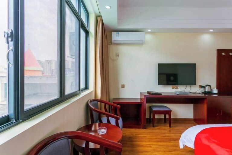 Others 4, Hande Hotel, Baise
