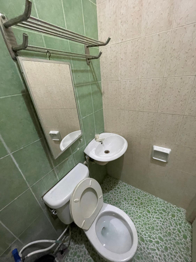 Bathroom 2, Austrias Guest House, El Nido