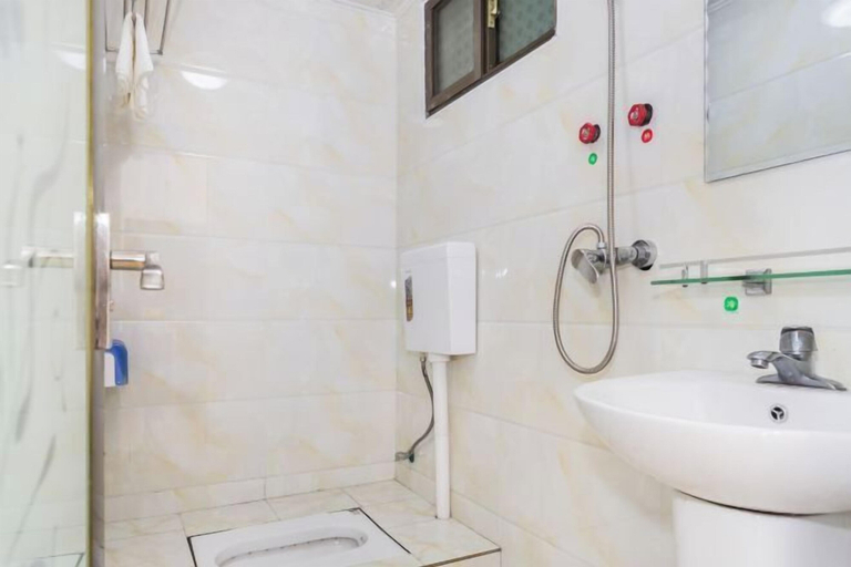 Bathroom 3, Wuyuan Jiangling Huayun Hotel, Shangrao