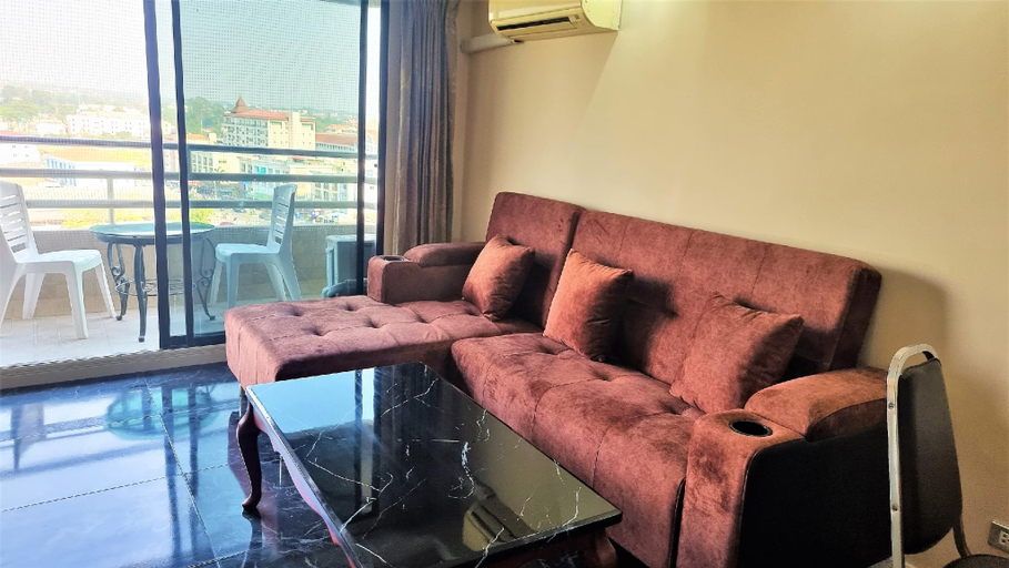 5, Spacious 2-Bedroom Family Condo with Pool View  10th Floor, Angket Hip Residenc, Pattaya