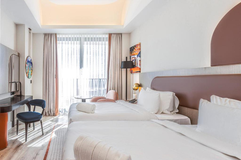 Bedroom 5, Savitsky Plaza, Jomboy
