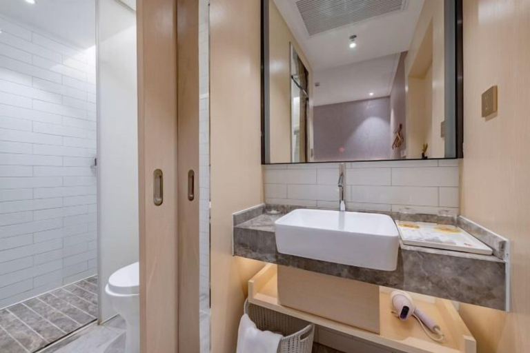Bathroom 4, GreenTree Eastern Hotel(Shenzhen Jingtian Metro Station Store), Shenzhen