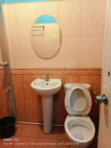 Bathroom, WJV INN TABUNOK, Talisay City