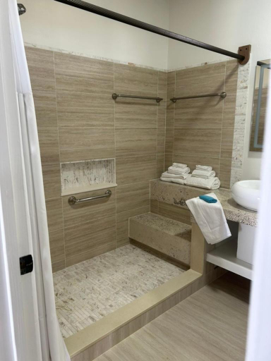 Bathroom 4, Lavista Antigua