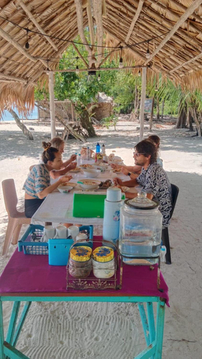 Food & Drinks 3, Kamar Raja Bungalow, Raja Ampat