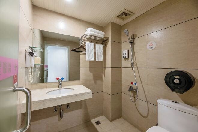 Bathroom 4, Cornwall Hotel Chaozhou, Chaozhou