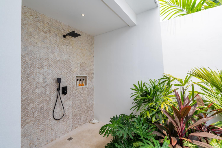 Bathroom 3, Villa Isla, Tabanan