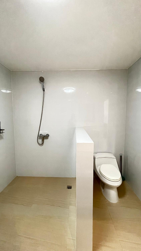 Bathroom 5, Bali Berawa apartment room 1, Badung