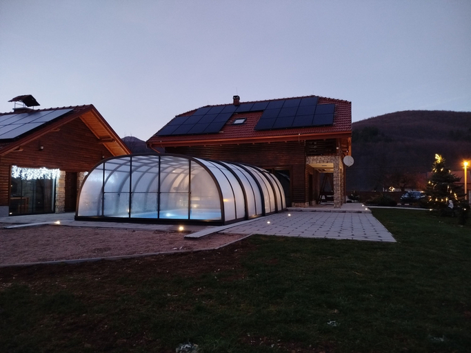 Room 3, Villa Brusiana With Heated Pool, Gospić