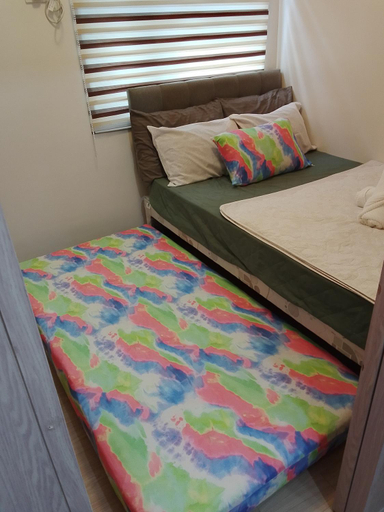 Bedroom 3, Comfy 1 Bedroom with Netflix & Free Wifi - Trees Residences Condominium, Quezon City