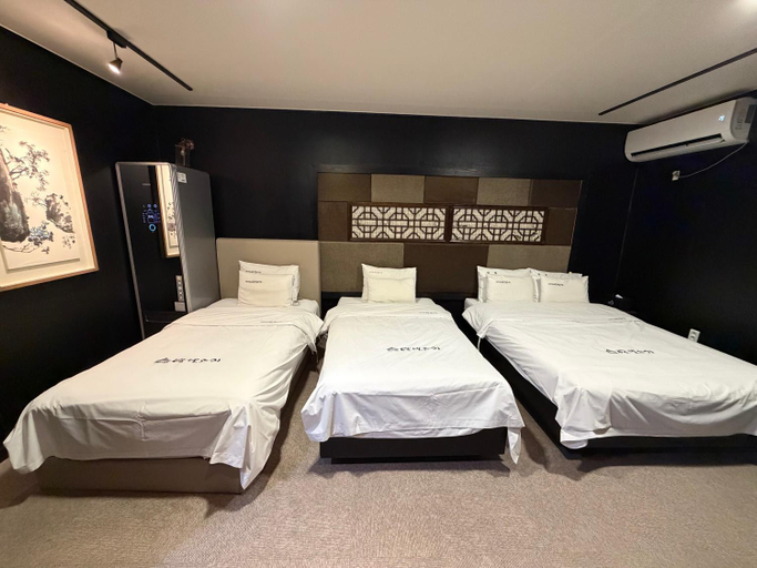 Bedroom 4, Jeonju Sanjeong-dong Moonlight Sound, Jeonju