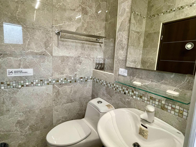 Bathroom 1, 回巢 歸宿 Hui Chao Gui Su 民宿編號2121號, Taitung