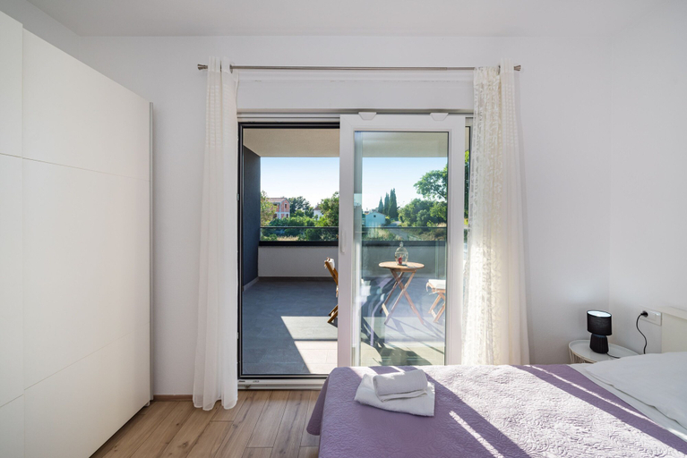Room 4, Apartment Vista Mare 1 With Heated Pool, Biograd na Moru