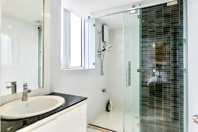 Bathroom 3, Central Garden Apartment District 1, District 1