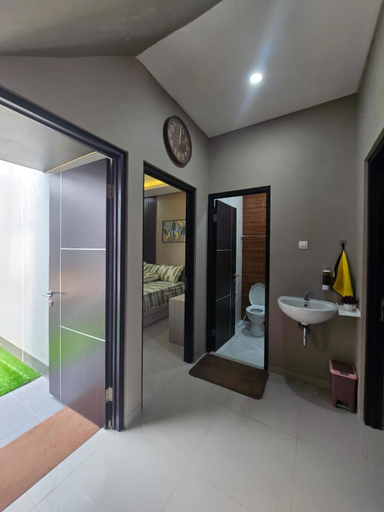 Bathroom 3, Villa Fahmily Jatim Park 3 di Kota Batu, Malang