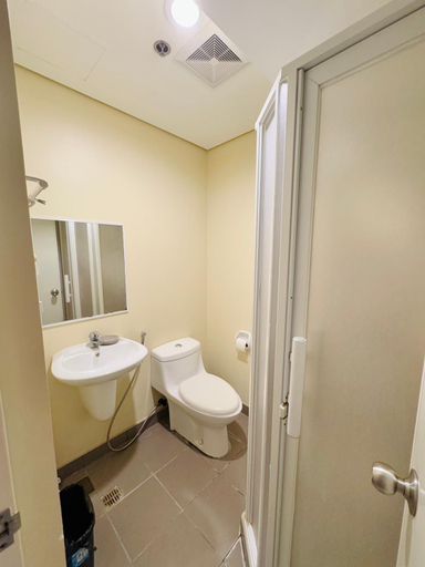 Bathroom 4, Condo Unit inside IT Park Lahug Cebu City, Cebu City