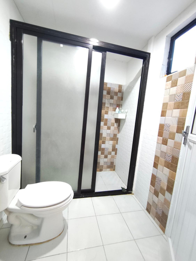 Bathroom 3, Aliyah Transient House, Atimonan
