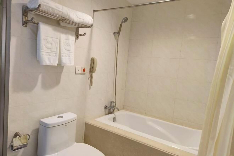 Bathroom, Hua'an Hotel, Zhangzhou