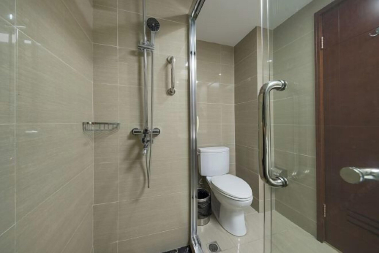 Bathroom 3, Shanghai Jiu Yu Hotel, Shanghai