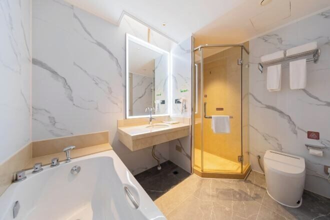 Bathroom 3, Vienna Hotel (Zhoushan Putuo), Zhoushan