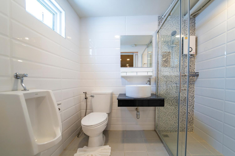 Bathroom 2, Nature's Hideaway by Ratana, Rawai, Phuket Island