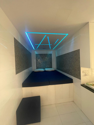 Others 5, Ilios Akti