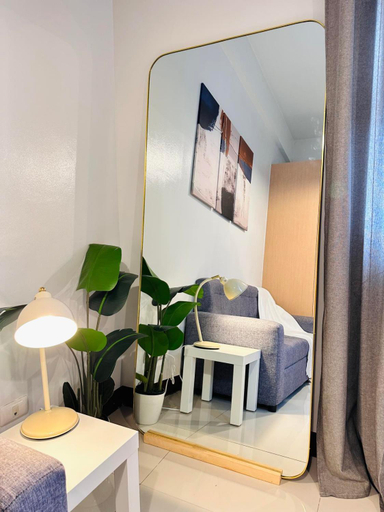 Others 3, 101 Newport Boulevard near NAIA Terminal 3, Pasay City