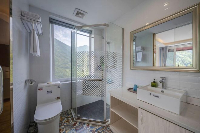 Bathroom 4, Anji Yinshang Landscape Homestay, Huzhou