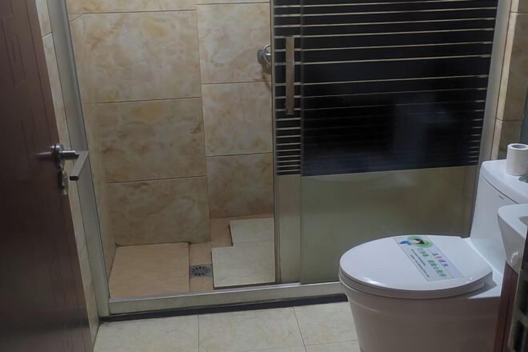 Bathroom 3, Zhicheng Business Hotel, Yongzhou