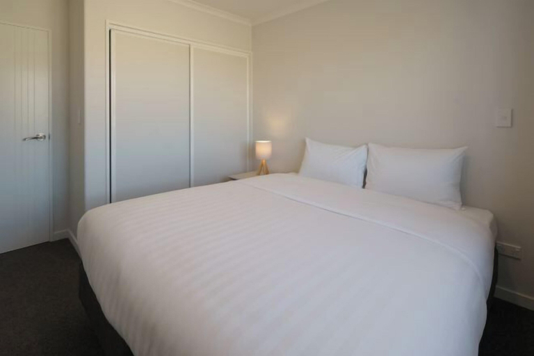 Bedroom 3, Snowy Peak Apartment, Mackenzie