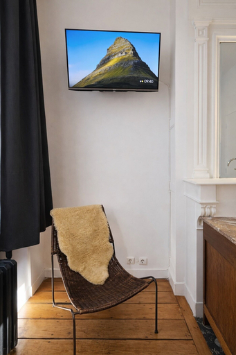 Room 5, La Maison Fives, Nord