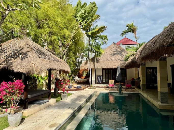 Sport & Beauty 2, Villa Evelyne, Luxury Villa, Fully Staffed, Central Seminyak, Badung