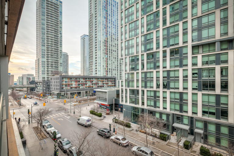 Exterior, Lake View Ramada, Toronto