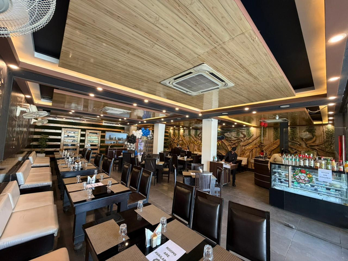 Restaurant 2, The Aura Hotel, Faizabad