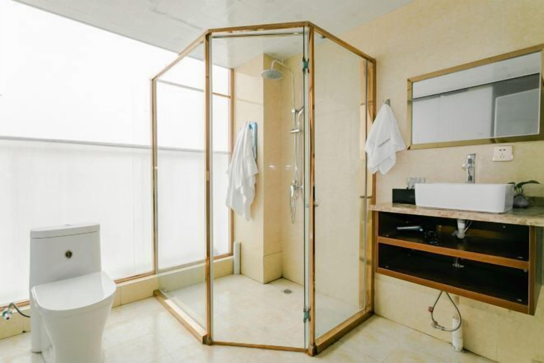 Bathroom 3, Kaibin Four Seasons Hotel, Meishan