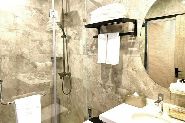 Bathroom 4, Donglai Manor Hotel, Shanghai
